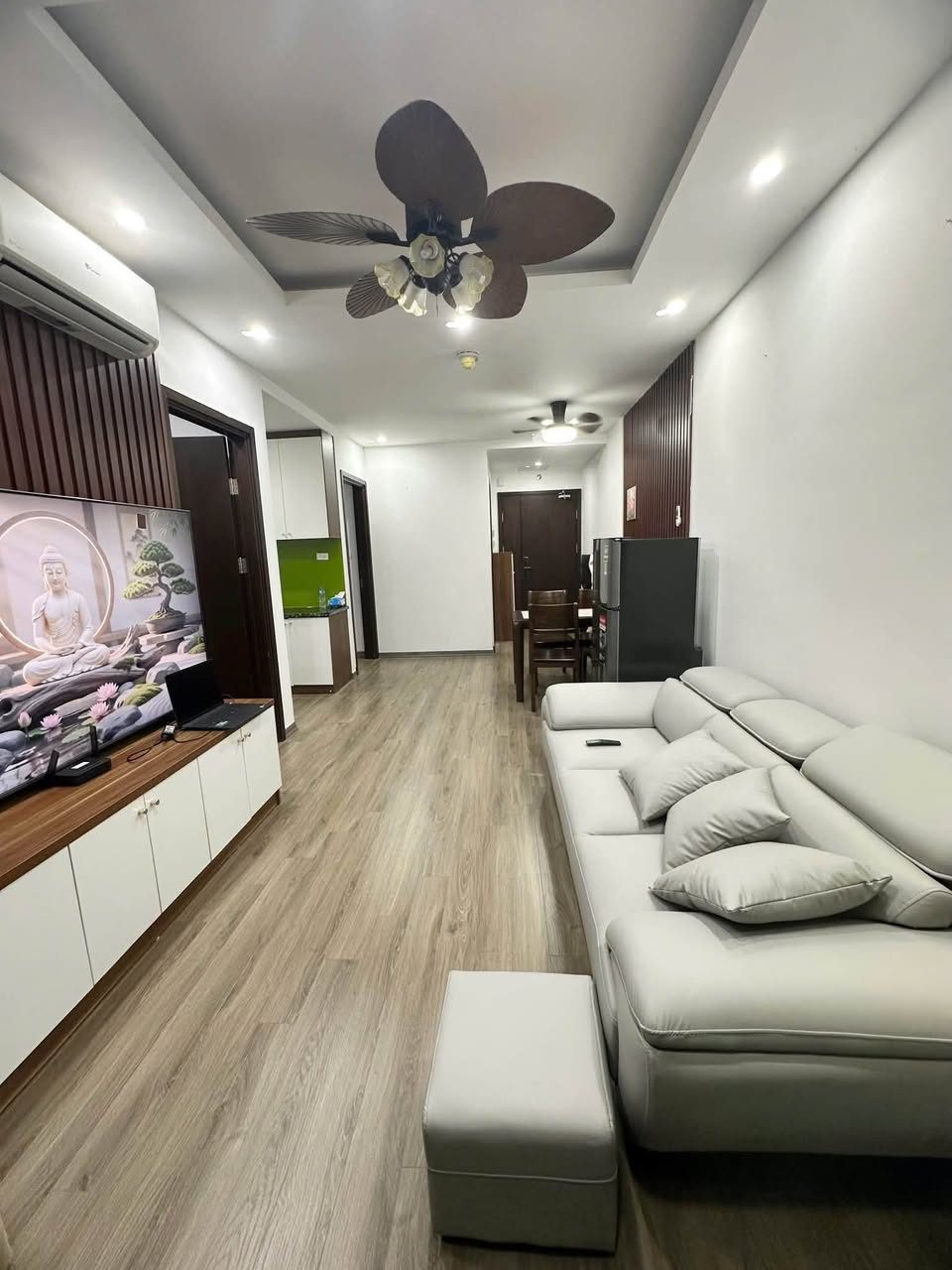 Căn hộ Park View đối diện công viên