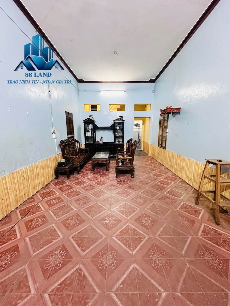 Cho thuê nhà 2 tầng ngõ Lê Lợi
