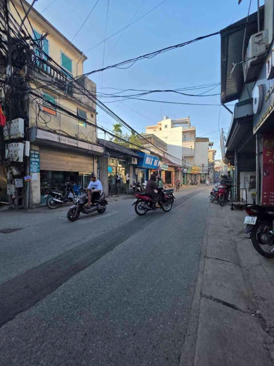 Nhà mặt phố Lâm Làng Nam Sơn