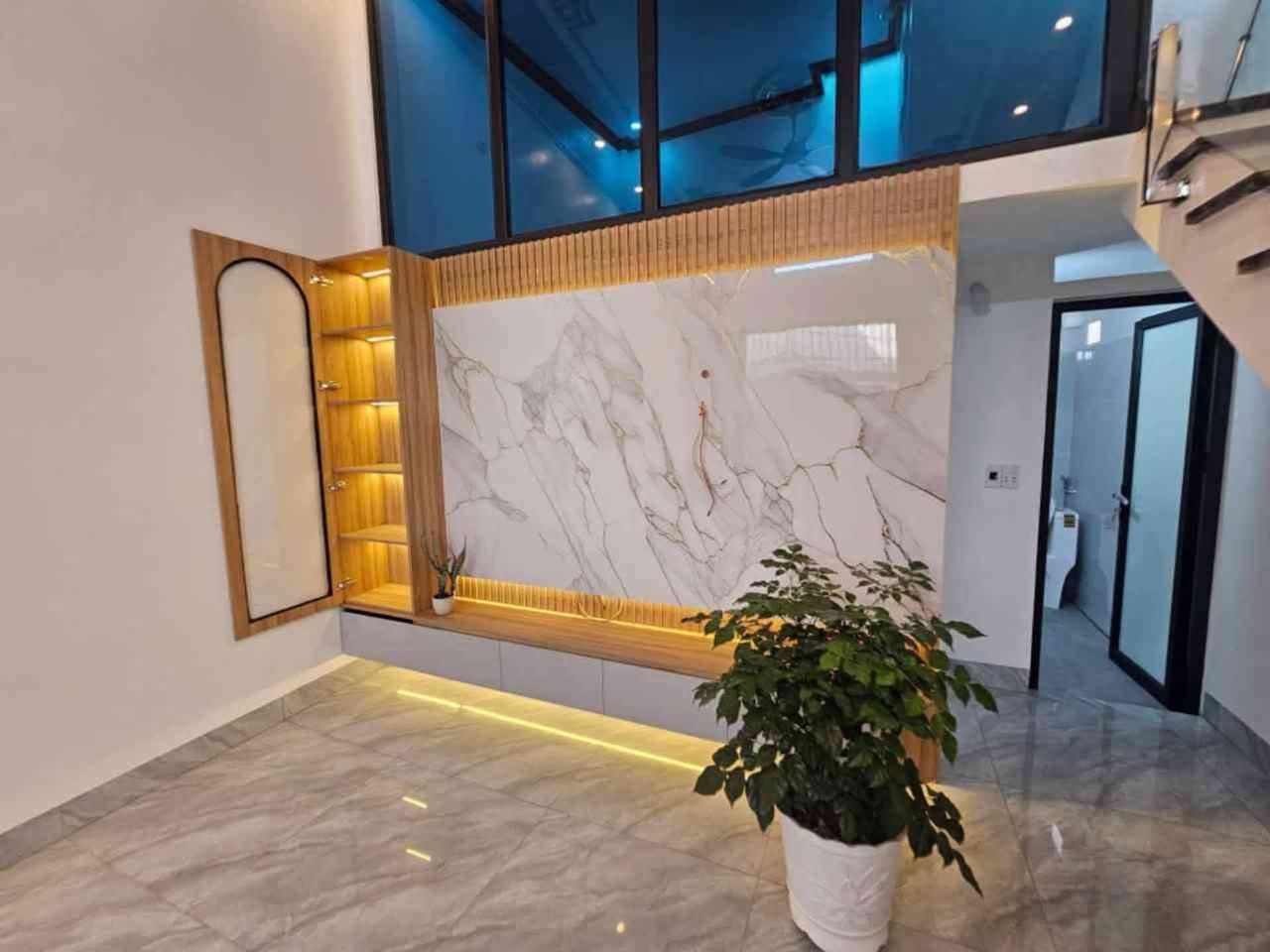 Nhà mới gần Đại học Luật Hà Nội