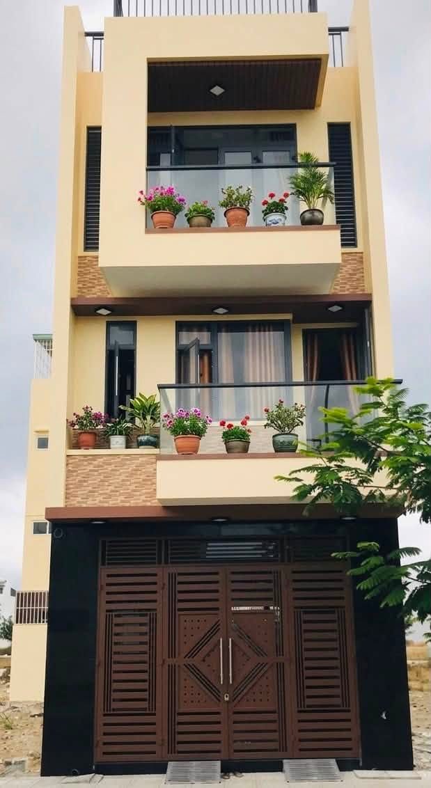 Nhà mặt phố Thuận Thành