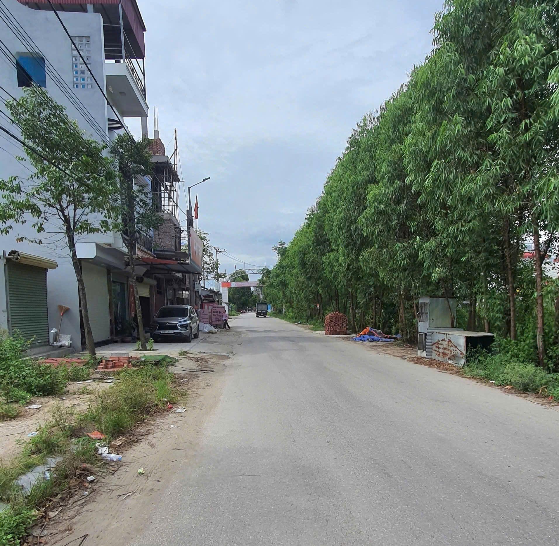 Bán đất 72m² mặt tiền 4m trục chính Quang Châu